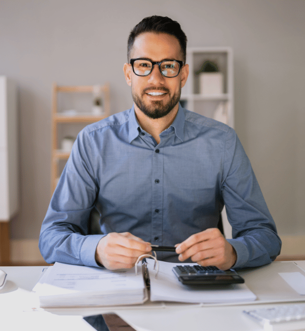 Happy Accountant2 (600 x 650 px)